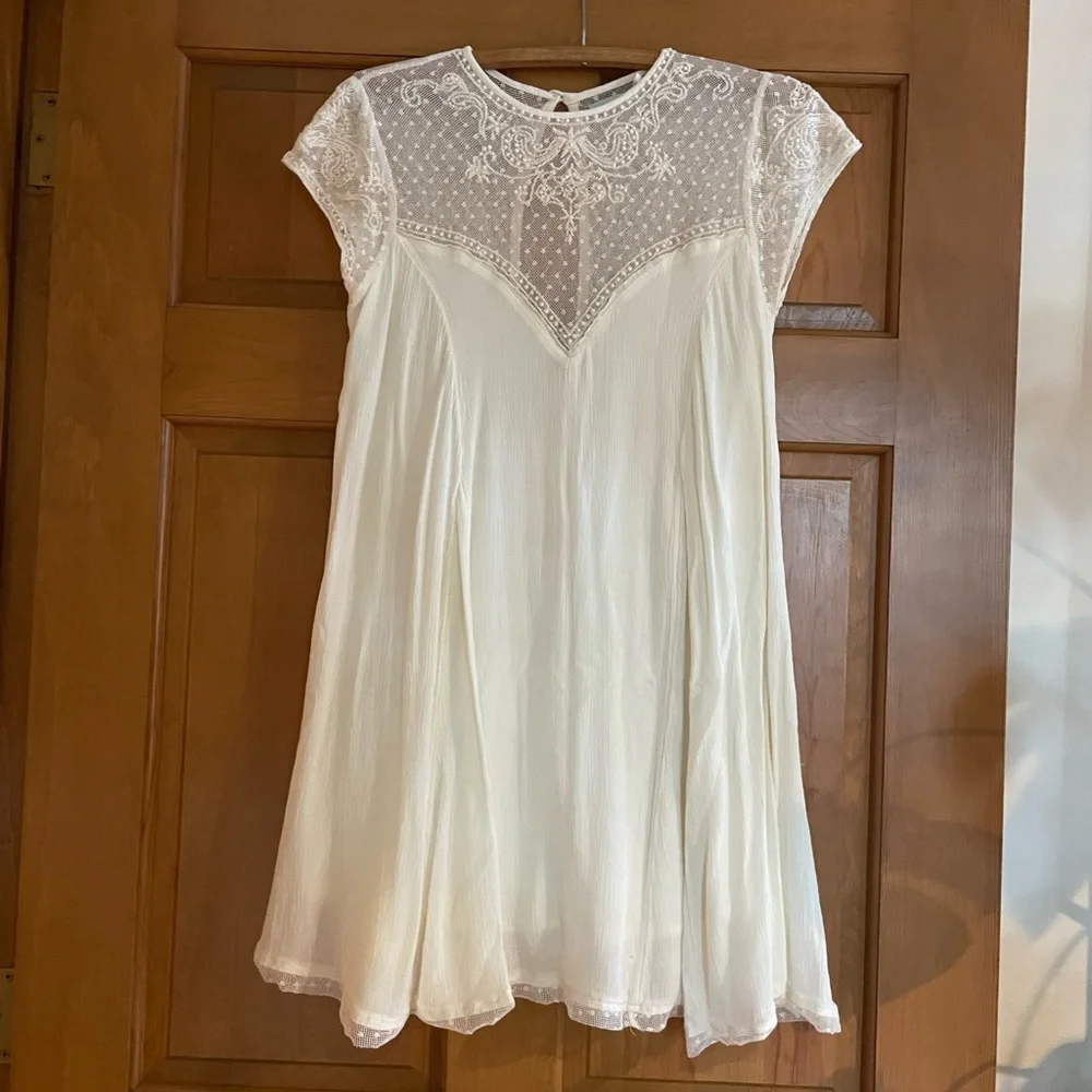 Kimchi Blue Lace Dress - Picture 1 of 3